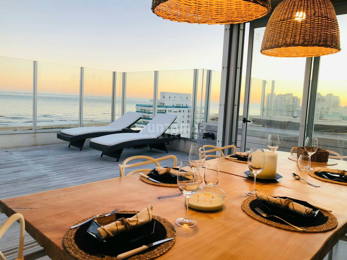 Apartamento ID.213634 - EXCLUSIVO DEPARTAMENTO DE 2 DORMITORIOS CON TERRAZA, PARRILLERO Y JACUZZI PROPIOS