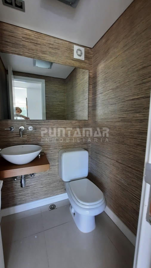 Apartamento ID.213182 - EXCLUSIVO DEPARTAMENTO DE 3 DORMITORIOS CON DEPENDENCIA EN LA BRAVA