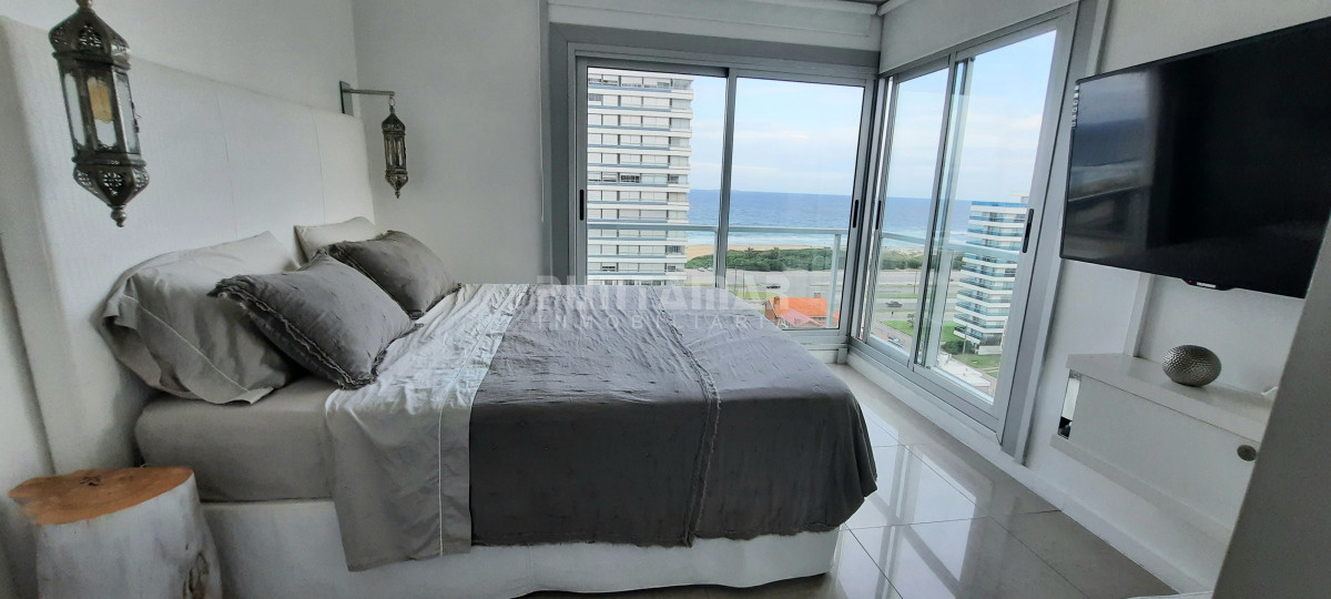 Apartamento ID.213634 - EXCLUSIVO DEPARTAMENTO DE 2 DORMITORIOS CON TERRAZA, PARRILLERO Y JACUZZI PROPIOS