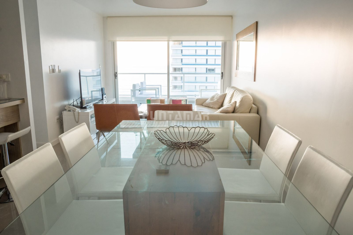 Apartamento ID.212761 - EXCLUSIVO APARTAMENTO DE 2 DORMITORIOS CON TERRAZA, PARRILLERO Y JACUZZI PROPIOS