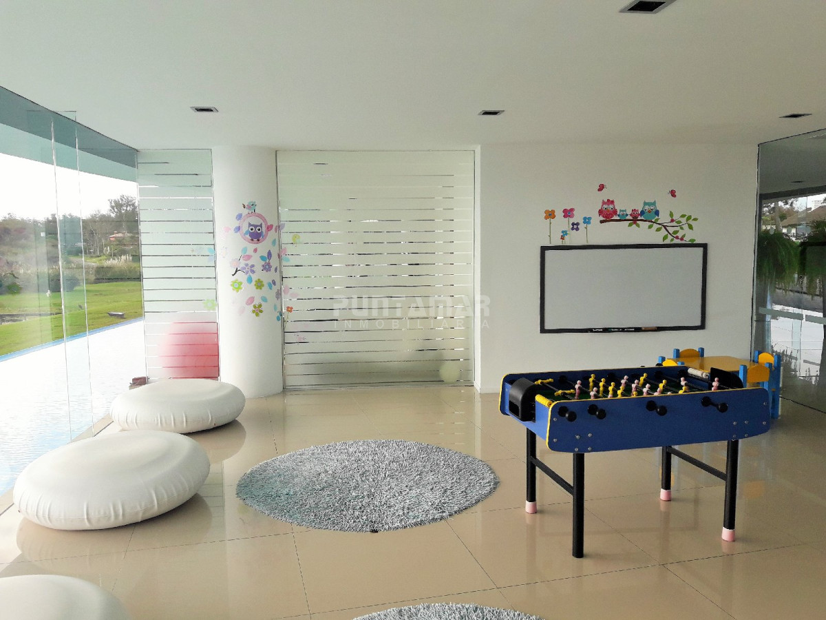Apartamento ID.211775 - DIVINO DUPLEX DE TRES DORMITORIOS, AMPLIA TERRAZA Y UNA VISTA INCREÍBLE HACIA EL MAR