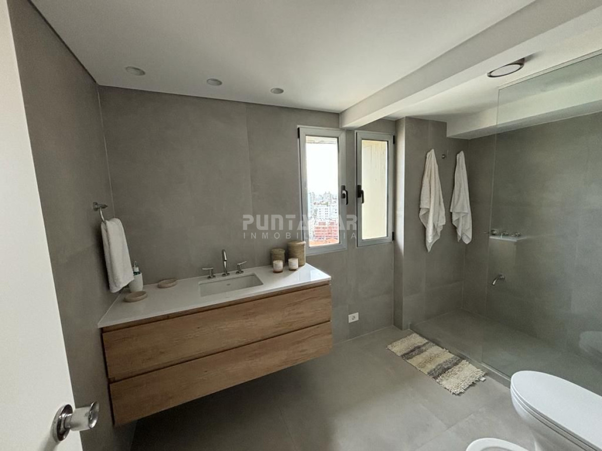 Apartamento ID.212832 - Malecon esquinero en alquiler