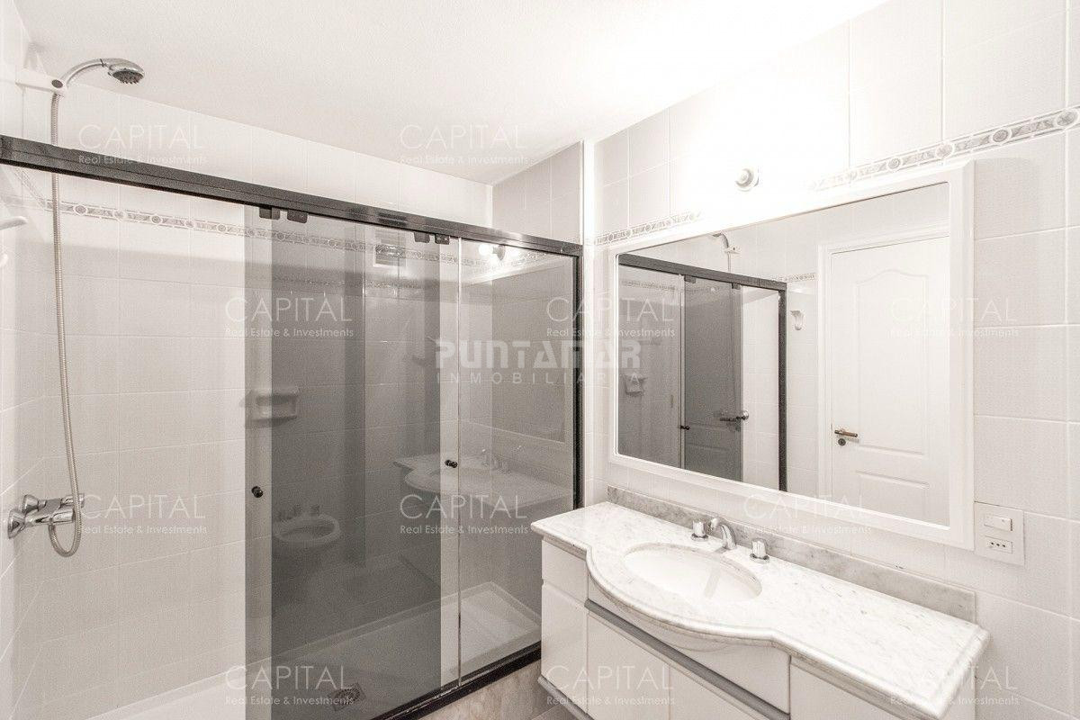 Apartamento ID.213501 - ALQUILER DEPARTAMENTO DE 2 DORMS - PISO 11 A PASOS DEL MAR - PLAYA MANSA
