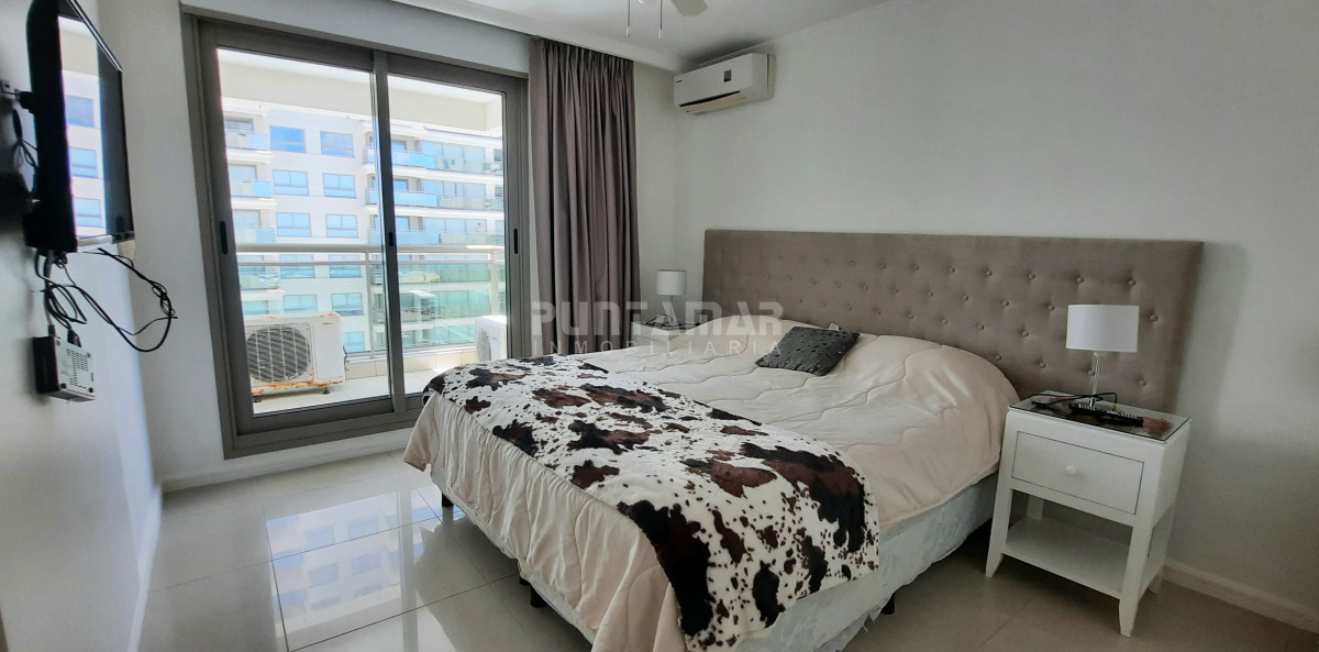Apartamento ID.1357 - IMPORTANTE DEPARTAMENTO DE 3 DORMITORIOS EN SUITE EN EDIFICIO DE CATEGORIA
