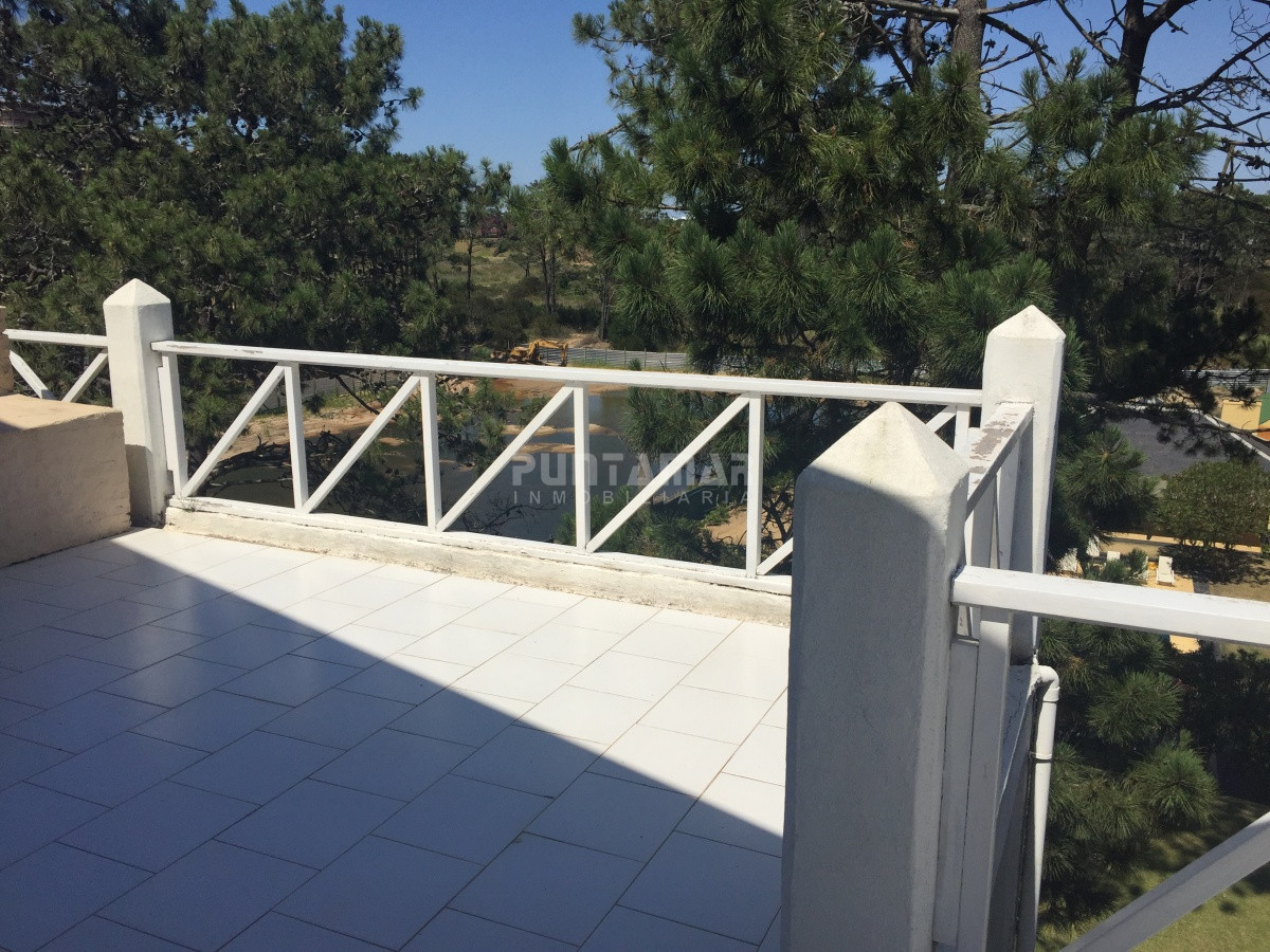 Apartamento ID.12011 - APARTAMENTO DE 3 DORMITORIOS EN RINCON DEL INDIO FRENTE AL MAR