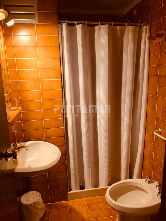 Apartamento ID.213406 - Departamento frente al mar en playa mansa, Peninsula
