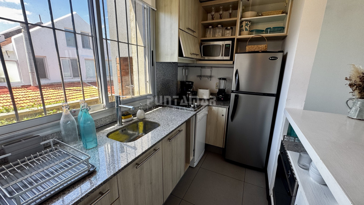 Apartamento ID.213853 - ALQUILER HERMOSO TRIPLEX CON VISTA AL MAR EN LA BARRA
