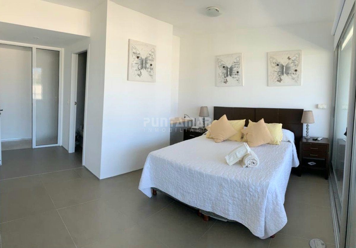 Apartamento ID.211839 - APARTAMENTO EN PUNTA BALLENA, CERCA DE PLAYA PORTEZUELO, VISTA Y ATARDECERES INCREIBLES..!!!