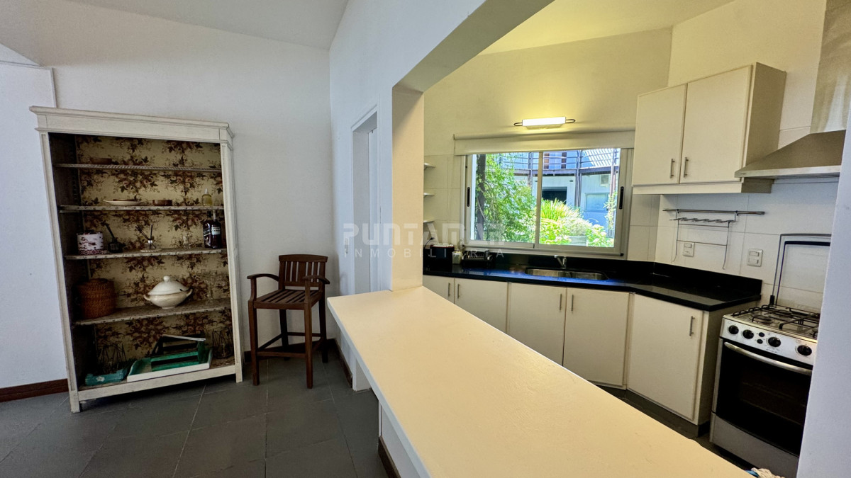 Apartamento ID.13106 - AMPLIO APARTAMENTO DE DOS DORMITORIOS A METROS DE PLAYA BIKINI