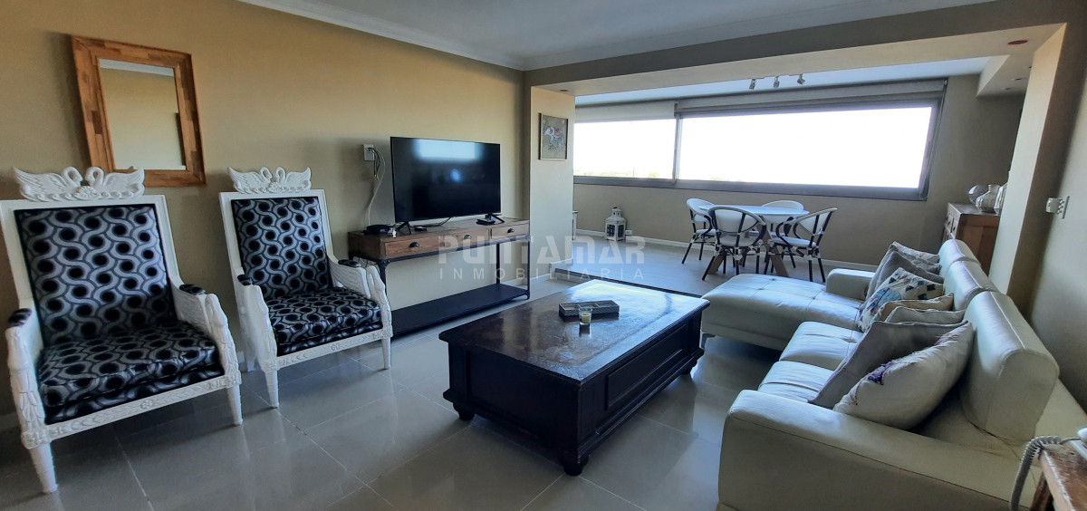 Apartamento ID.213467 - IMPORTANTE DEPARTAMENTO DE 3 DORMITORIOS EN SUITE 