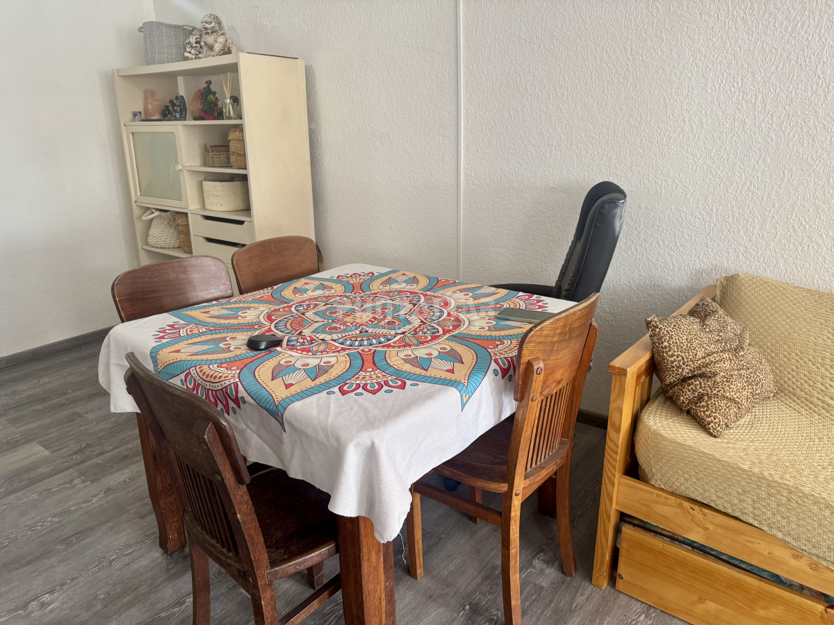 Apartamento ID.213808 - Departamento en edificio Karol en venta