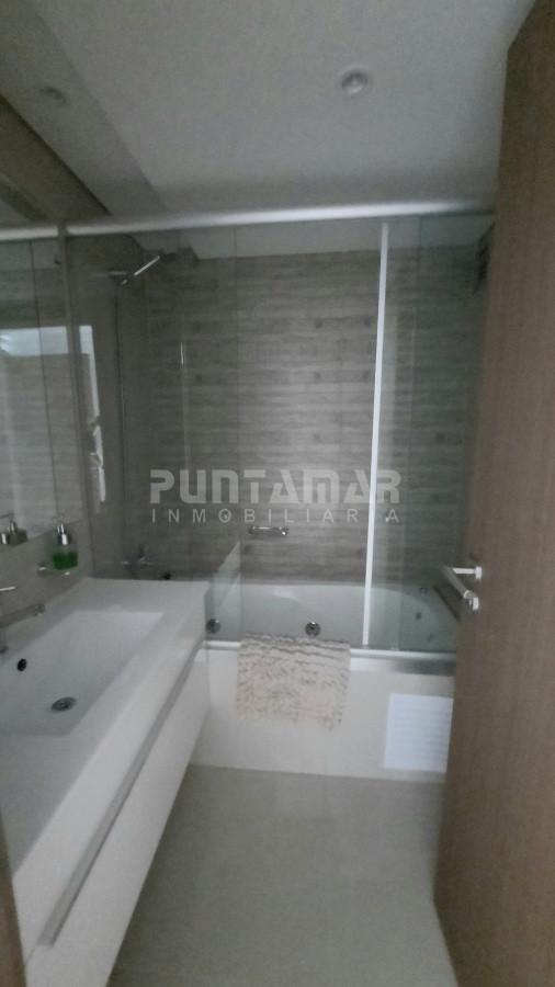 Apartamento ID.212795 - APARTAMENTO DE 2 DORMITORIOS EN SUITE EN EDIFICIO DE CATEGORIA 