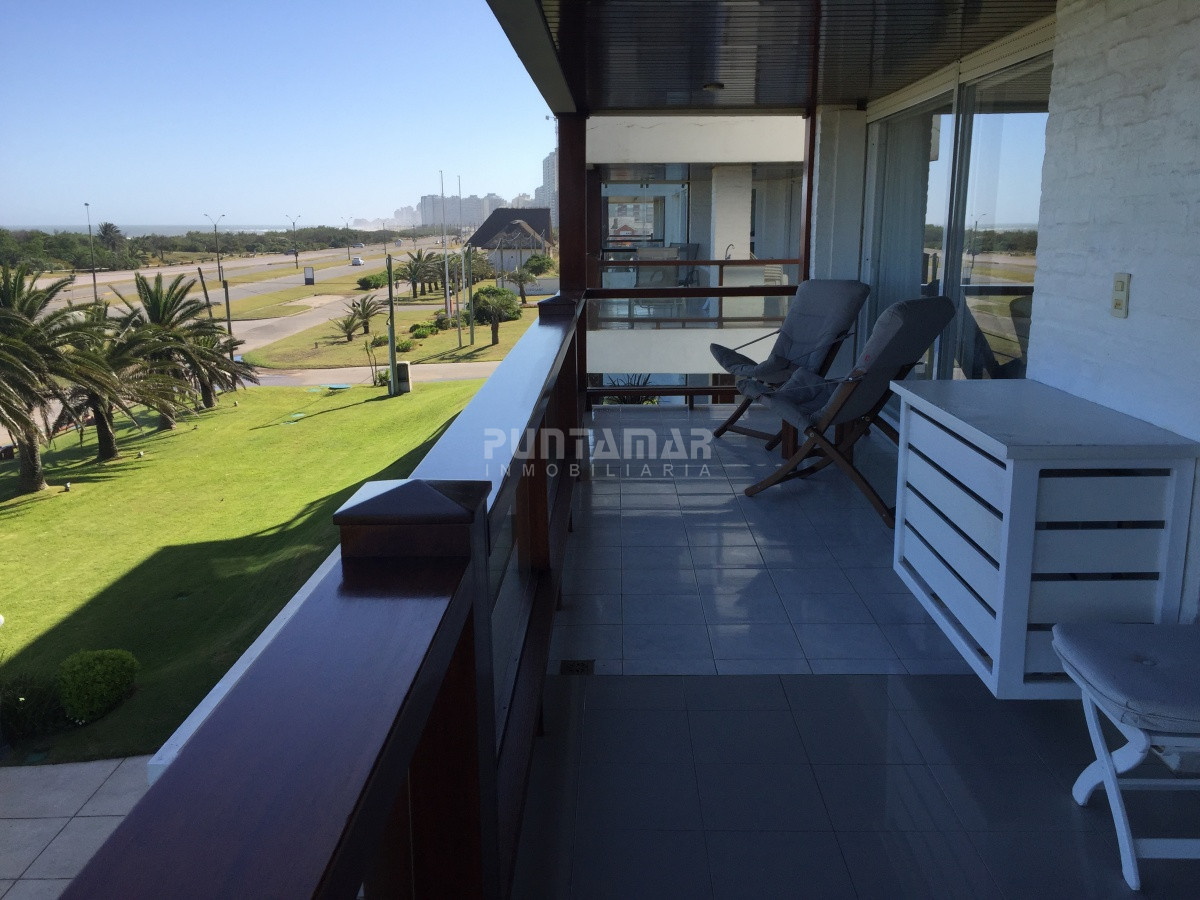 Apartamento ID.212236 - VENTA DE APARTAMENTO FRENTE AL MAR EN SAN RAFAEL  3 DORMITORIOS MAS DEPENDENCIA