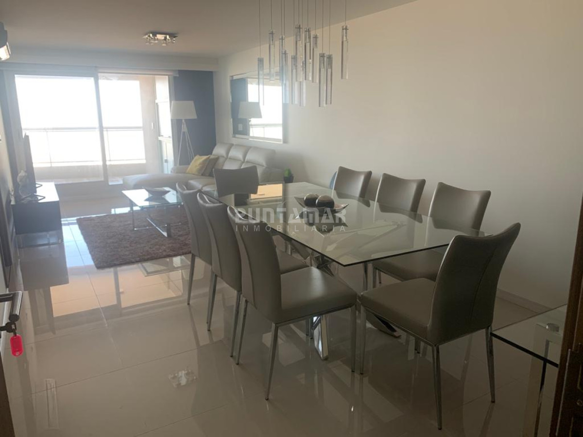 Apartamento ID.212207 - DEPARTAMENTO DE 3 DORMITORIOS EN LA BRAVA EN EDIFICIO DE CATEGORIA