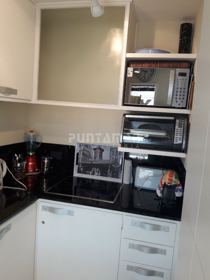 Apartamento ID.211651 - DIVINO APARTAMENTO EN ZONA DE PENINSULA, TERRAZA CON UNA VISTA INCREIBLE Y MUY LUMINOSO, A PASOS DEL PUERTO Y PLAYA..!!!