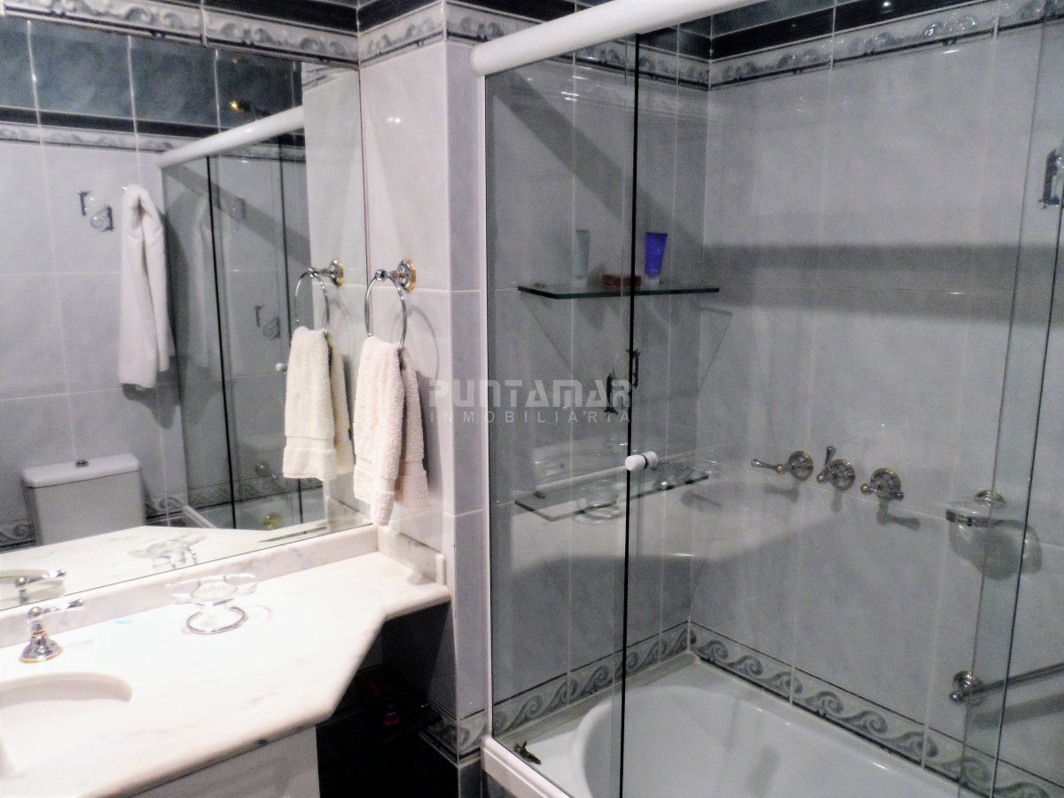 Apartamento ID.213287 - DEPARTAMENTO EN EDIFICIO DE GRAN CATEGORIA EN LA MANSA