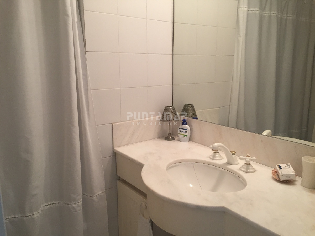 Apartamento ID.12011 - APARTAMENTO DE 3 DORMITORIOS EN RINCON DEL INDIO FRENTE AL MAR