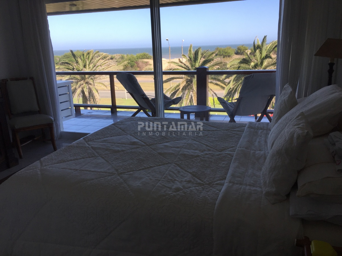 Apartamento ID.212236 - VENTA DE APARTAMENTO FRENTE AL MAR EN SAN RAFAEL  3 DORMITORIOS MAS DEPENDENCIA