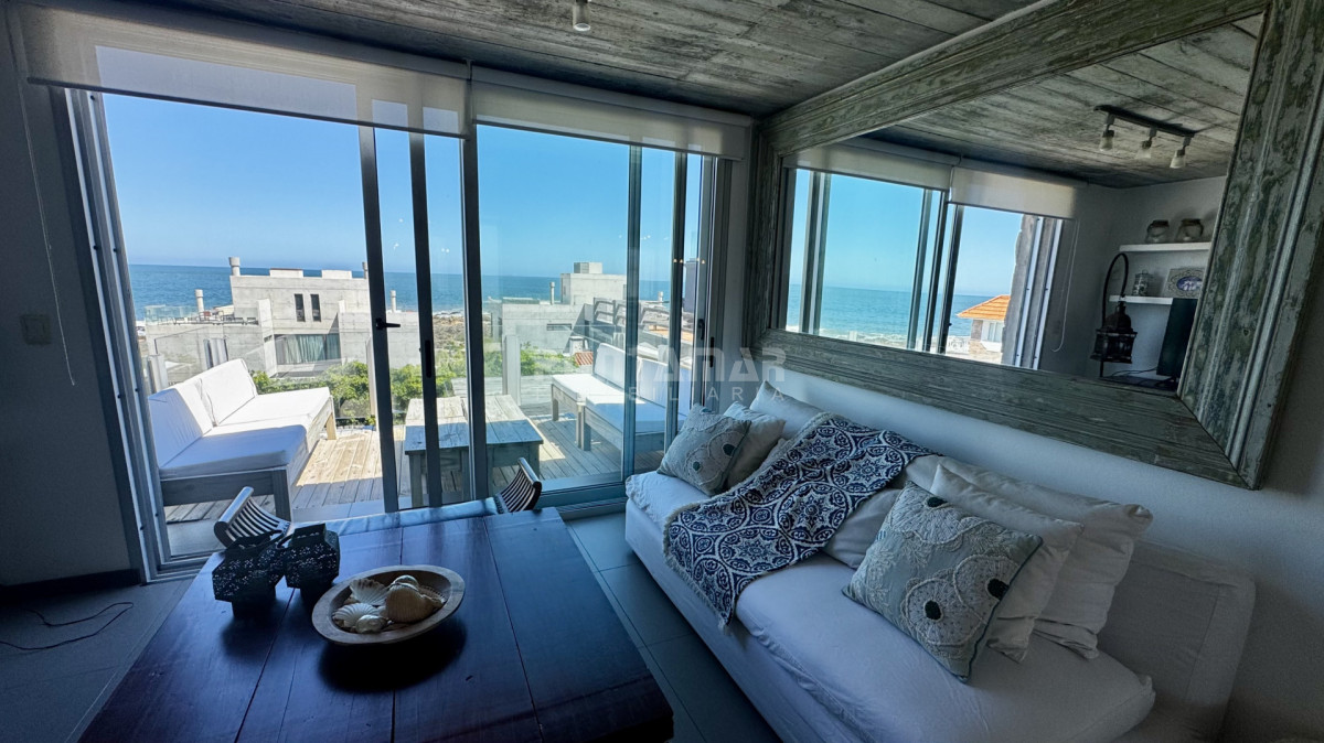 Apartamento ID.213853 - ALQUILER HERMOSO TRIPLEX CON VISTA AL MAR EN LA BARRA