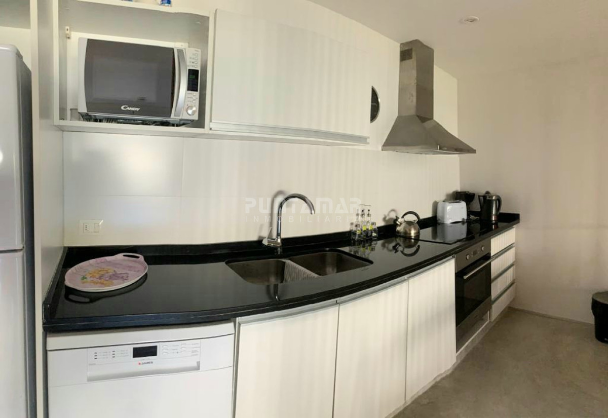 Apartamento ID.211839 - APARTAMENTO EN PUNTA BALLENA, CERCA DE PLAYA PORTEZUELO, VISTA Y ATARDECERES INCREIBLES..!!!