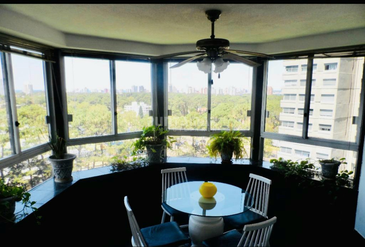 Apartamento ID.213390 - DEPARTAMENTO DE 4 DORMITORIOS EN ZONA ROOSEVELT 
