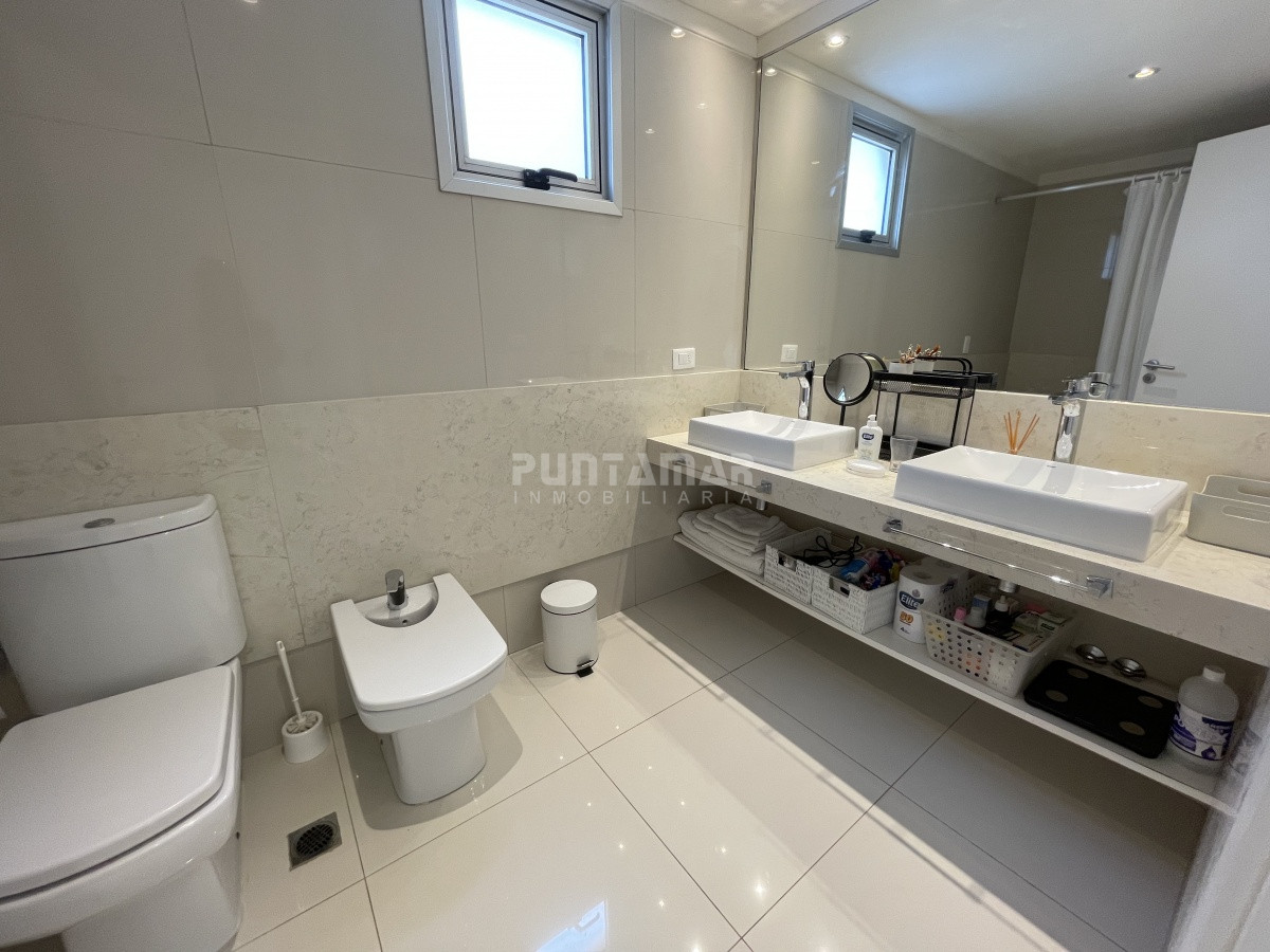 Apartamento ID.212815 - APARTAMENTO EN ALQUILER FRENTE AL MAR MANANTIALES
