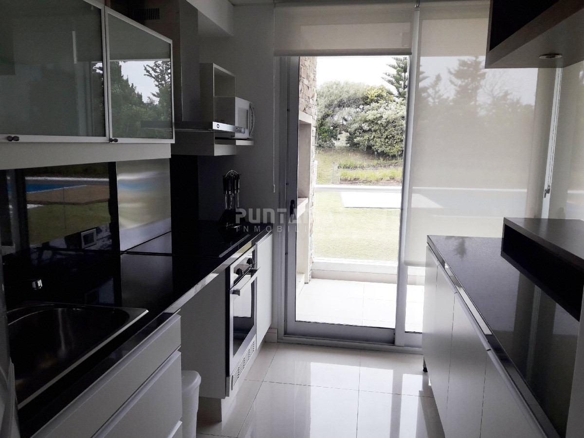 Apartamento ID.211667 - APARTAMENTO DE 2 DORMITORIOS EN SUITE Y TERRAZA CON PARRILLERO PROPIO
