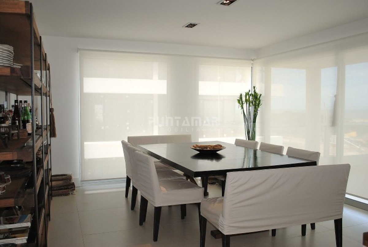 Apartamento ID.213106 - ALQUILER HERMOSO APARTAMENTO 4 DORMITORIOS FRENTE AL MAR