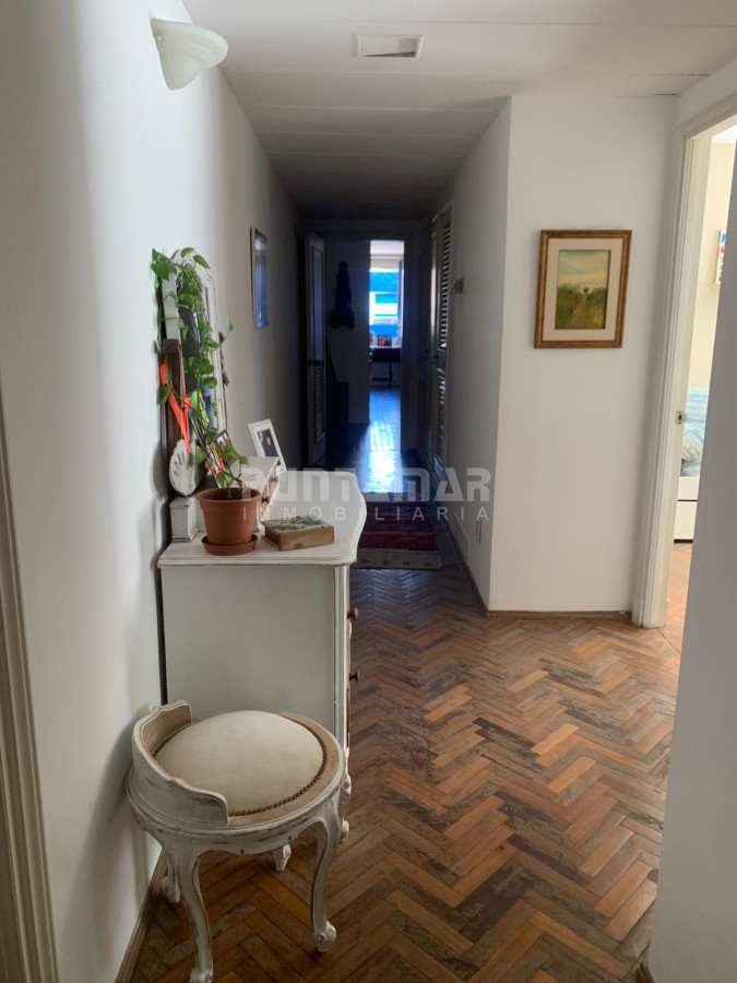 Apartamento ID.212268 - VENTA DE  APARTAMENTO  EN PUNTA DEL ESTE  A PASOS DEL PUERTO, 4 DORMITORIOS Y 3 BAÑOS