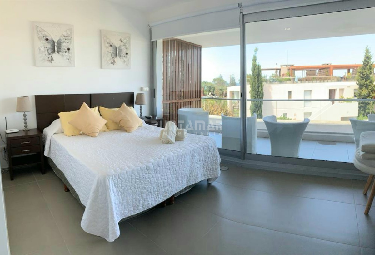 Apartamento ID.211839 - APARTAMENTO EN PUNTA BALLENA, CERCA DE PLAYA PORTEZUELO, VISTA Y ATARDECERES INCREIBLES..!!!