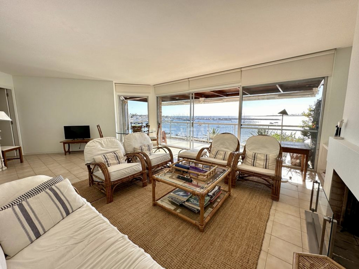 Apartamento ID.213127 - FRENTE AL PUERTO DE PUNTA DEL ESTE, DEPARTAMENTO PENTHOUSE DUPLEX EN ALQUILER