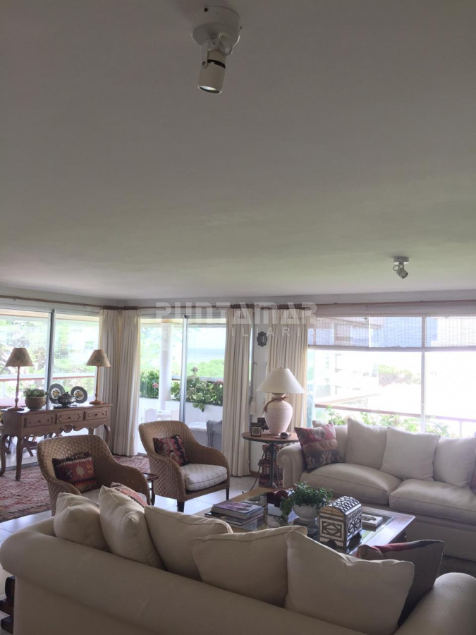 Apartamento ID.213498 - ALQUILER HERMOSO DEPTO 3 DORMÍS  EN PLAYA BRAVA 