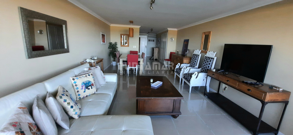 Apartamento ID.213467 - IMPORTANTE DEPARTAMENTO DE 3 DORMITORIOS EN SUITE 