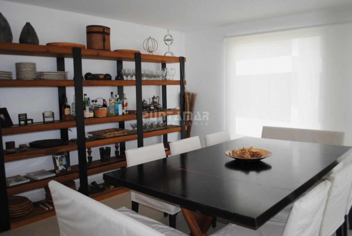 Apartamento ID.213106 - ALQUILER HERMOSO APARTAMENTO 4 DORMITORIOS FRENTE AL MAR