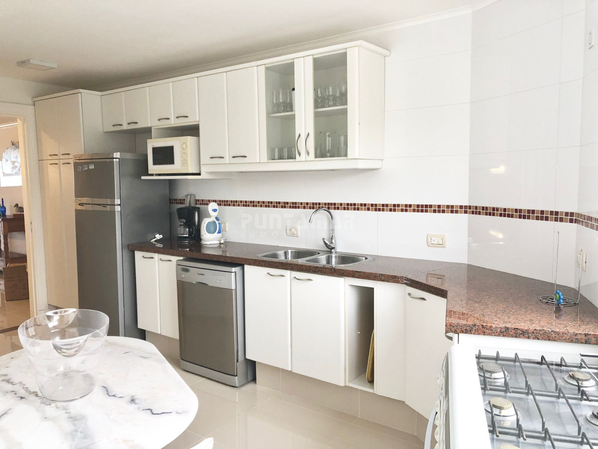 Apartamento ID.212564 - DEPARTAMENTO FRENTE A PLAYA BIKINI, EN EDIFICIO DE CATEGORIA