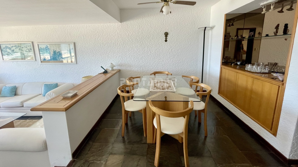 Apartamento ID.213221 - MUY LINDO APARTAMENTO DE UN DORMITORIO PRIMERA LINEA AL MAR 
