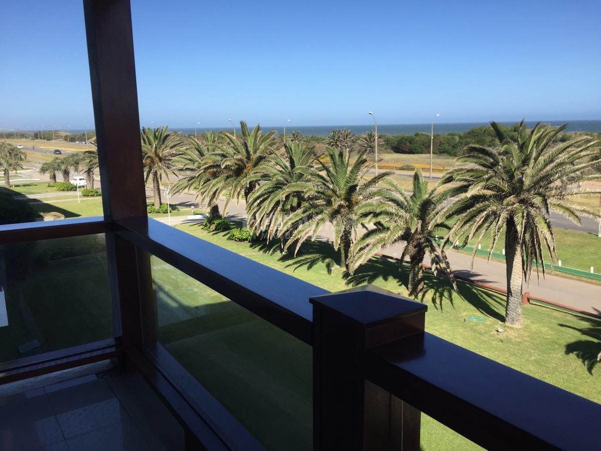 Apartamento ID.212236 - VENTA DE APARTAMENTO FRENTE AL MAR EN SAN RAFAEL  3 DORMITORIOS MAS DEPENDENCIA