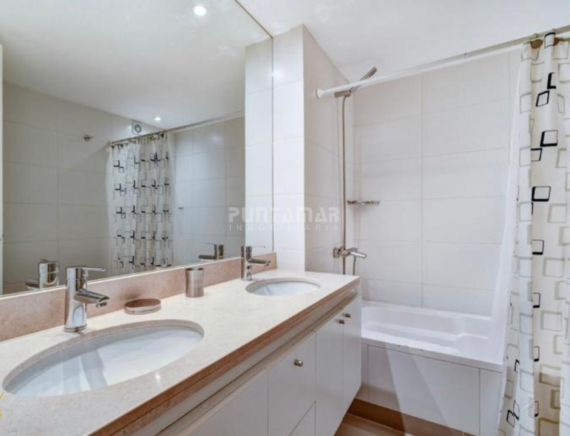 Apartamento ID.213817 - VENTA DEPARTAMENTO DE 3 DORMITORIOS EN QUARTIER DEL MAR.