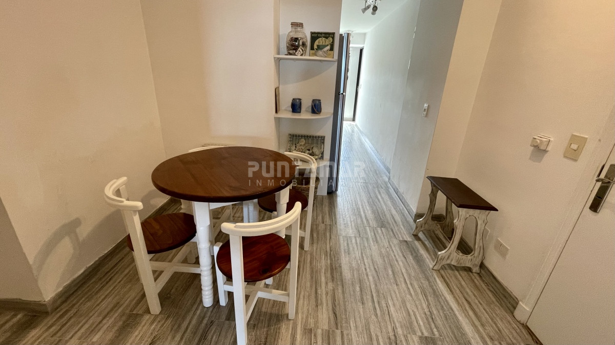 Apartamento ID.213160 - ALQUILER HERMOSO APARTAMENTO SOBRE EL MAR PARADA 26 DE LA BRAVA 