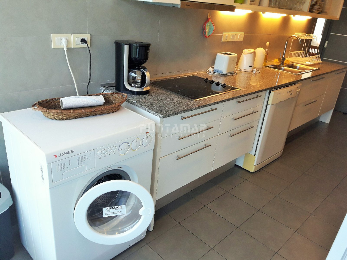 Apartamento ID.211775 - DIVINO DUPLEX DE TRES DORMITORIOS, AMPLIA TERRAZA Y UNA VISTA INCREÍBLE HACIA EL MAR