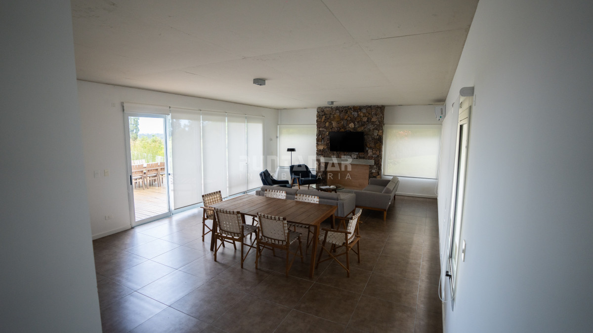 Apartamento ID.213461 - VACACIONE EN EDIFICIO Q - PUNTA BALLENA
