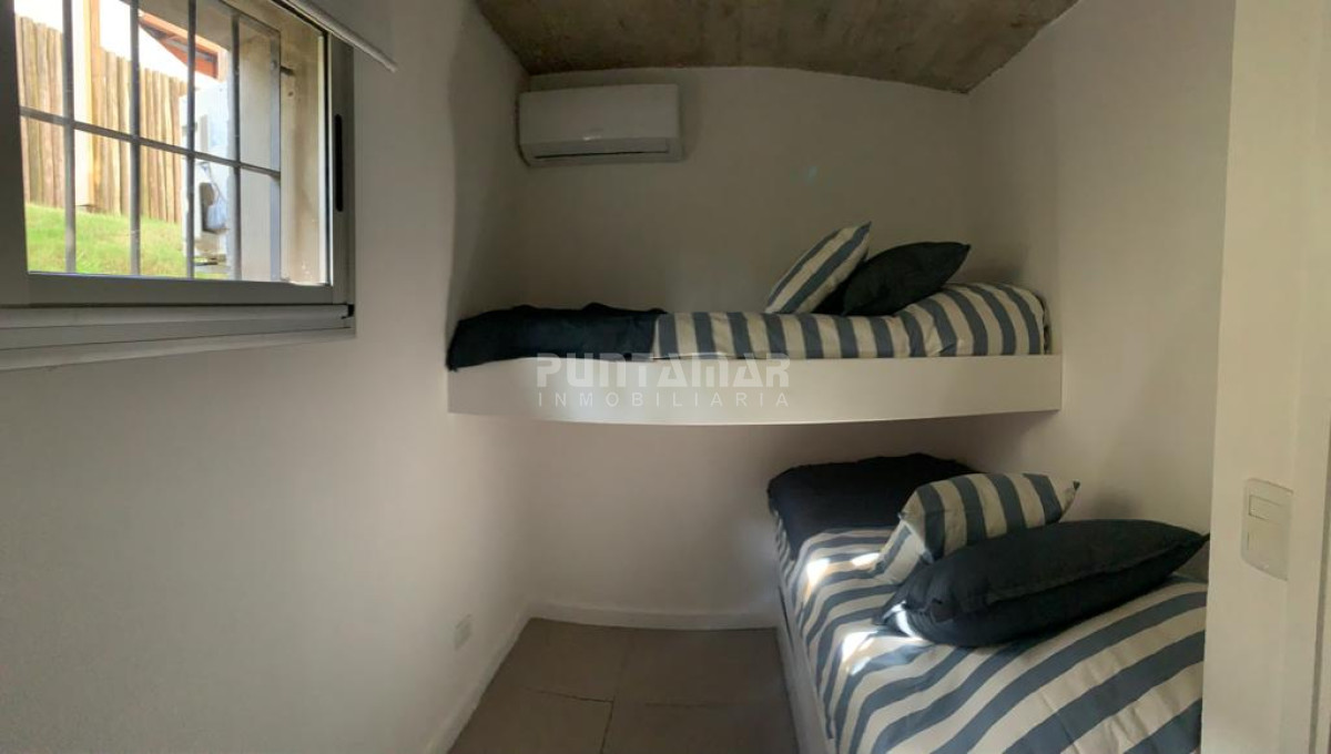 Apartamento ID.212752 - APARTAMENTO DE 3 DORMITORIOS, EN 3 NIVELES, CON INCREIBLES VISTAS AL MAR 