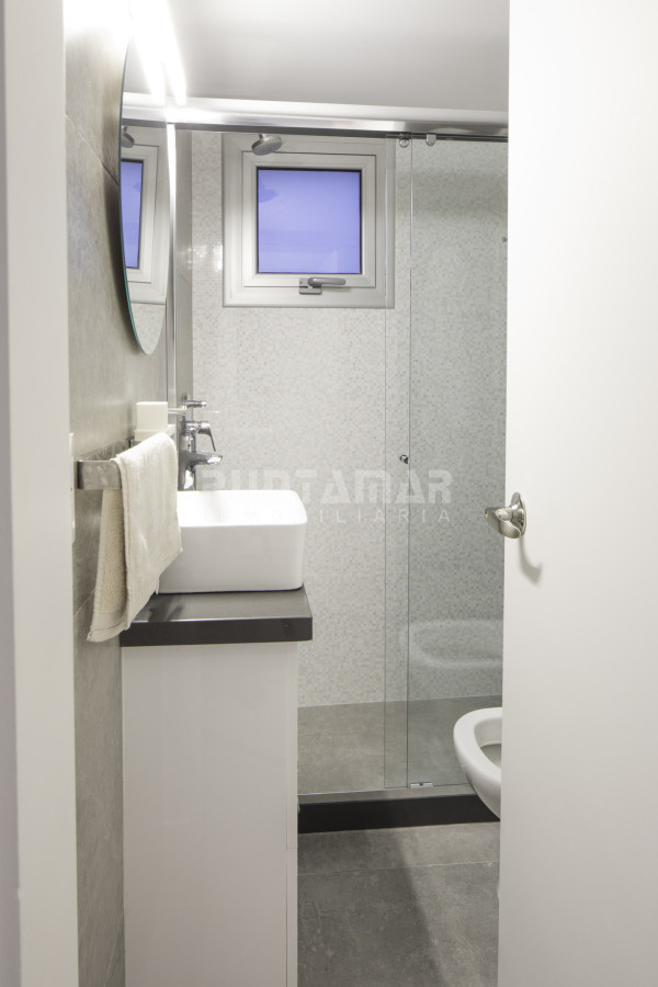 Apartamento ID.213482 - ESPECTACULAR APARTAMENTO RECICLADO DE 3 DORMITORIOS Y DEPENDENCIA CON VISTA AL MAR