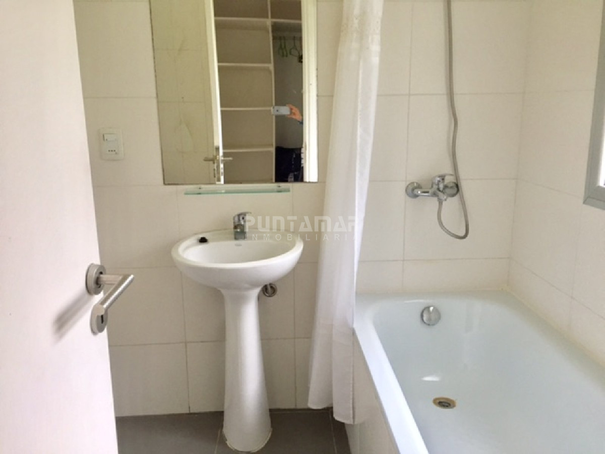 Apartamento ID.211696 - Apartamento en Manantiales, 2 dormitorios *