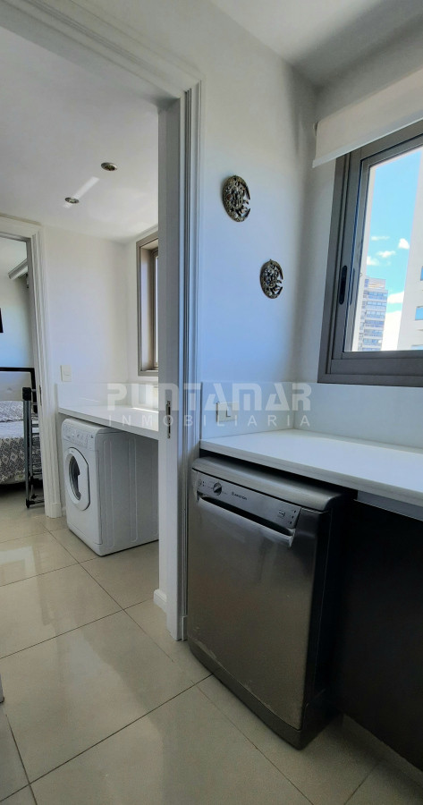 Apartamento ID.1357 - IMPORTANTE DEPARTAMENTO DE 3 DORMITORIOS EN SUITE EN EDIFICIO DE CATEGORIA
