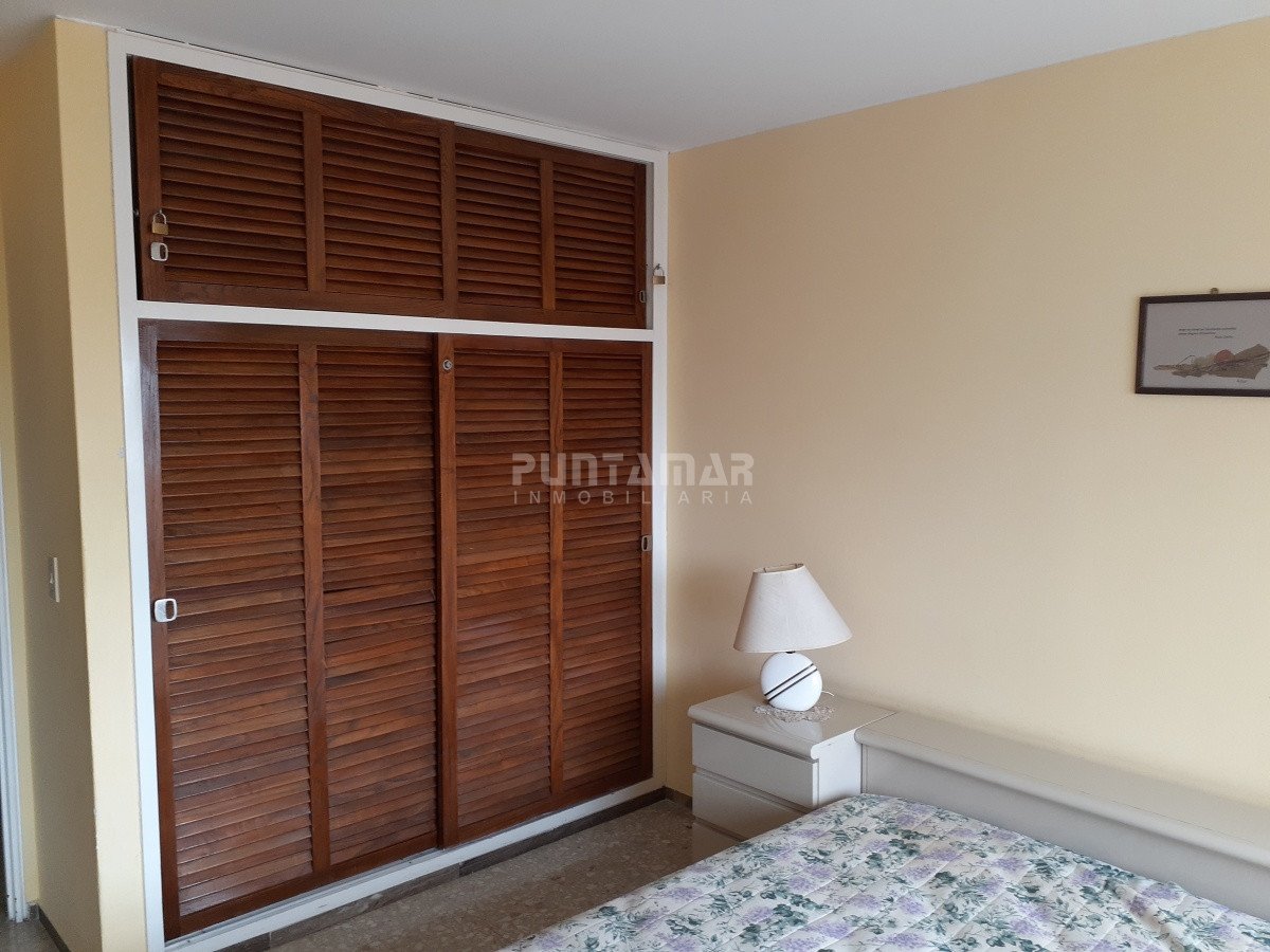 Apartamento ID.1318 - VENTA DE APARTAMENTO UN DORMITORIO Y MEDIO CON VISTAS AL MAR
