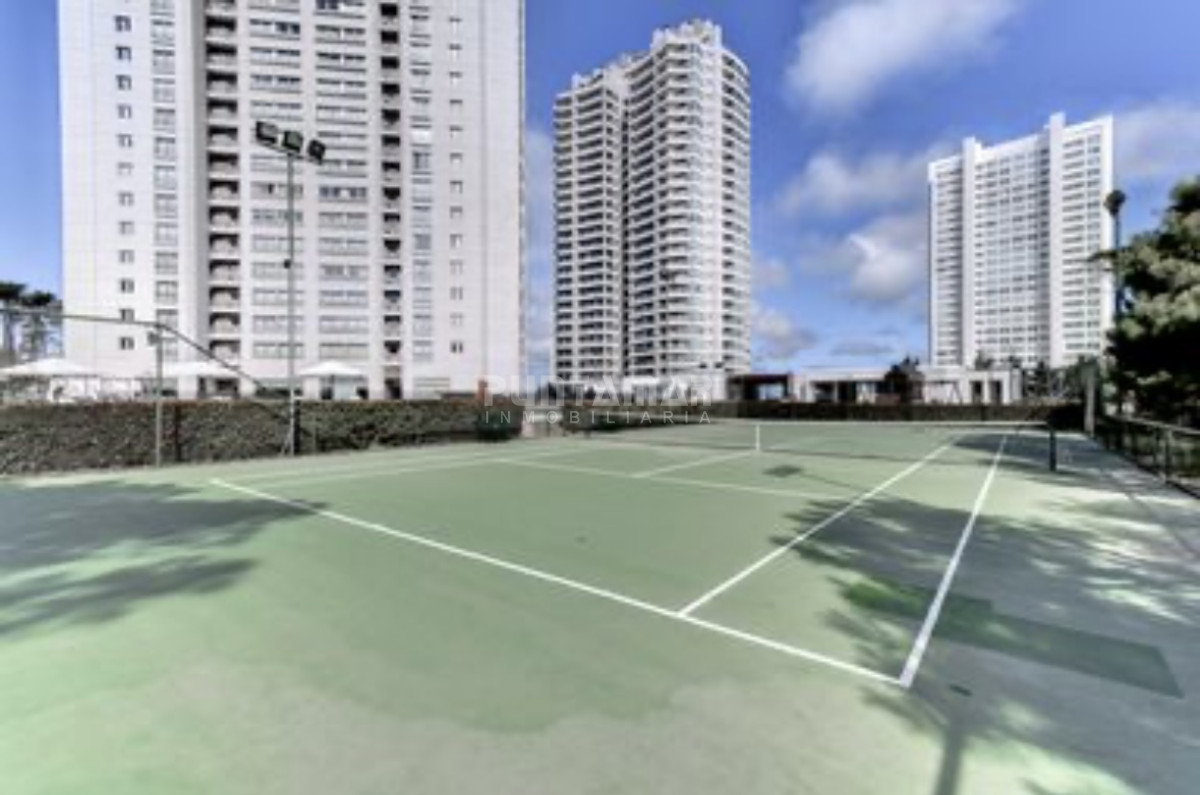 Apartamento ID.213817 - VENTA DEPARTAMENTO DE 3 DORMITORIOS EN QUARTIER DEL MAR.