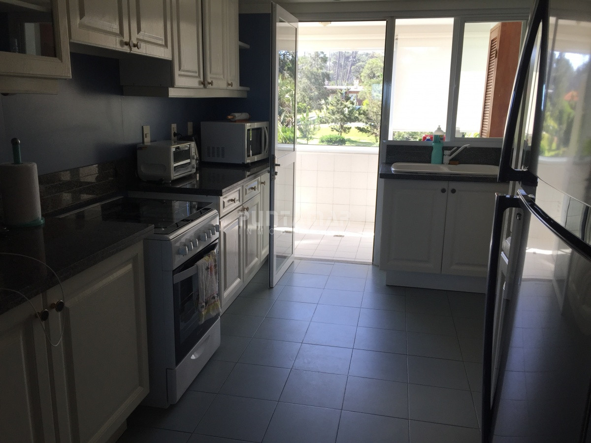 Apartamento ID.212236 - VENTA DE APARTAMENTO FRENTE AL MAR EN SAN RAFAEL  3 DORMITORIOS MAS DEPENDENCIA