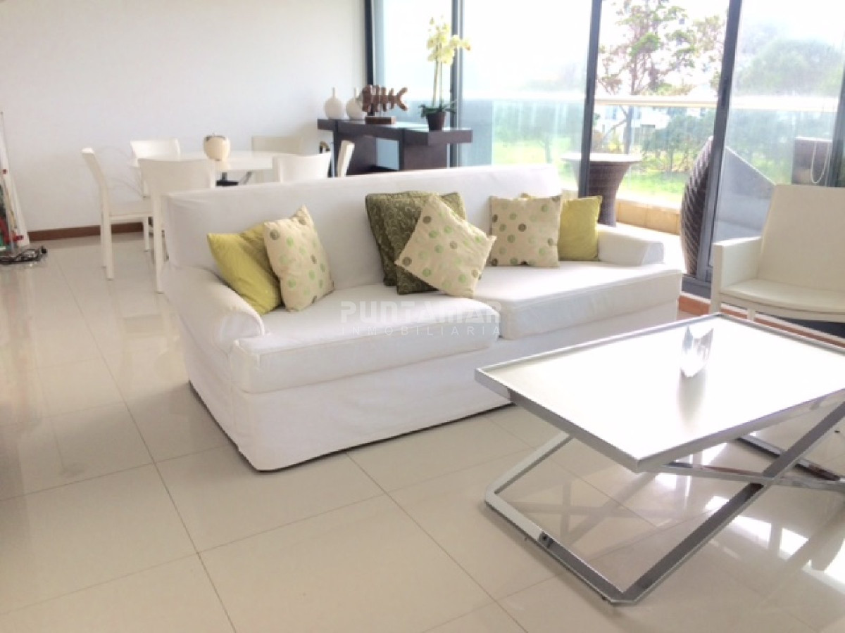 Apartamento ID.9085 - ALQUILER ANUAL O INVERNAL DEPARTAMENTO DE DOS DORMITORIOS  FRENTE AL MAR EN LA BRAVA