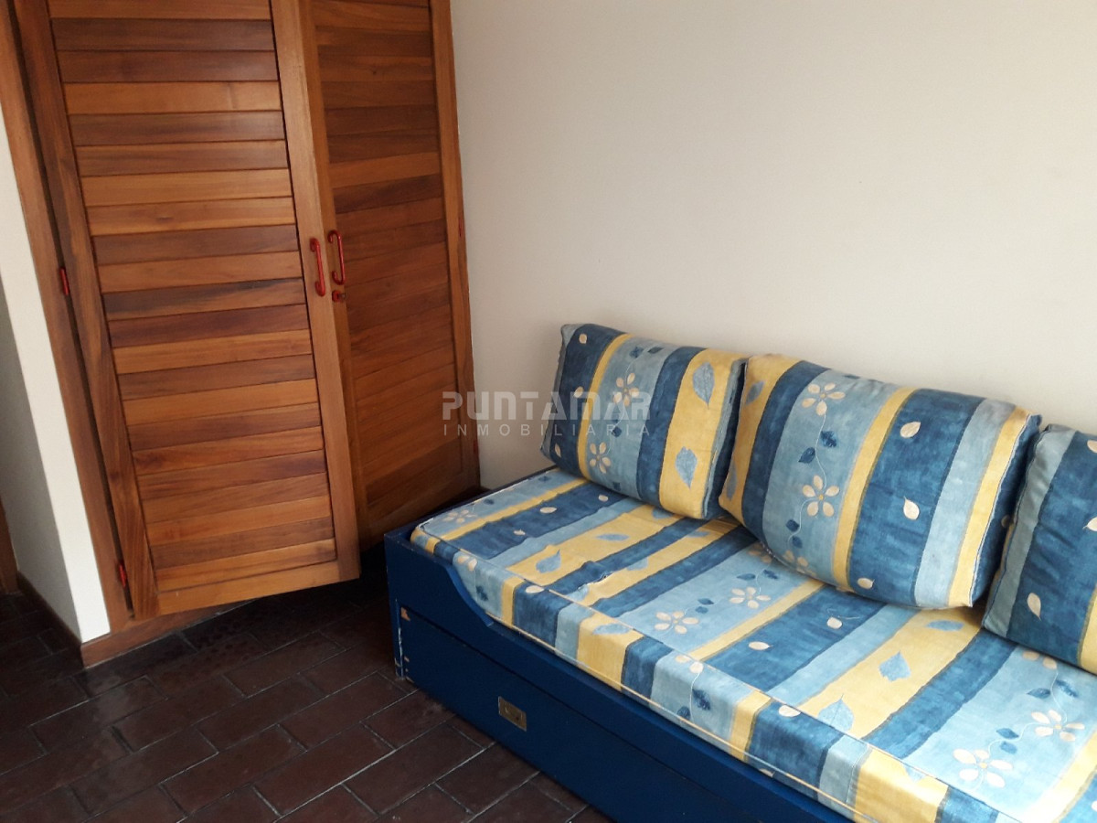 Apartamento ID.1274 - APARTAMENTO DE 3 DORMITORIOS EN LA PENÍNSULA CON BALCON AL FRENTE Y VISTA AL MAR